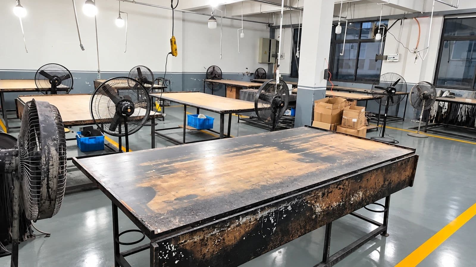 Cutting tables